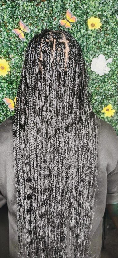 Bohemeian Knotless Braids $160